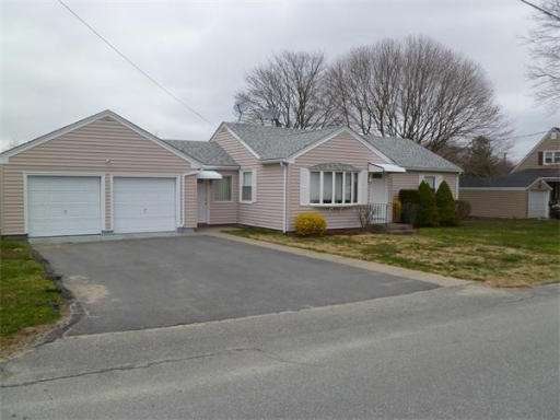 68 Cypress Ave, Tiverton, RI 02878 - photo 1