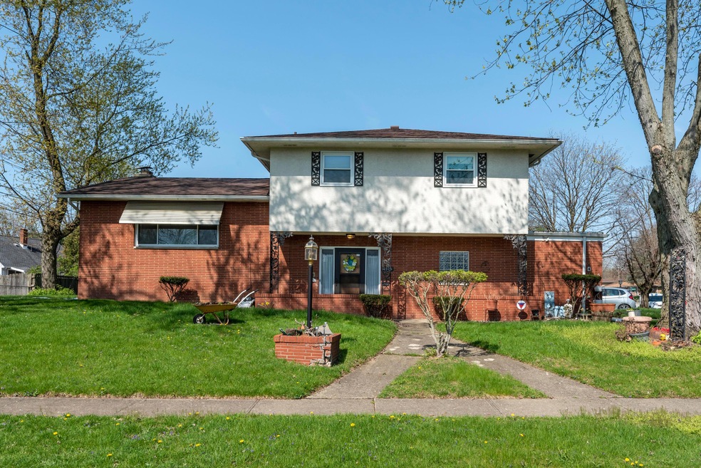 4375 Kenfield Rd, Columbus, OH 43224 - photo 1