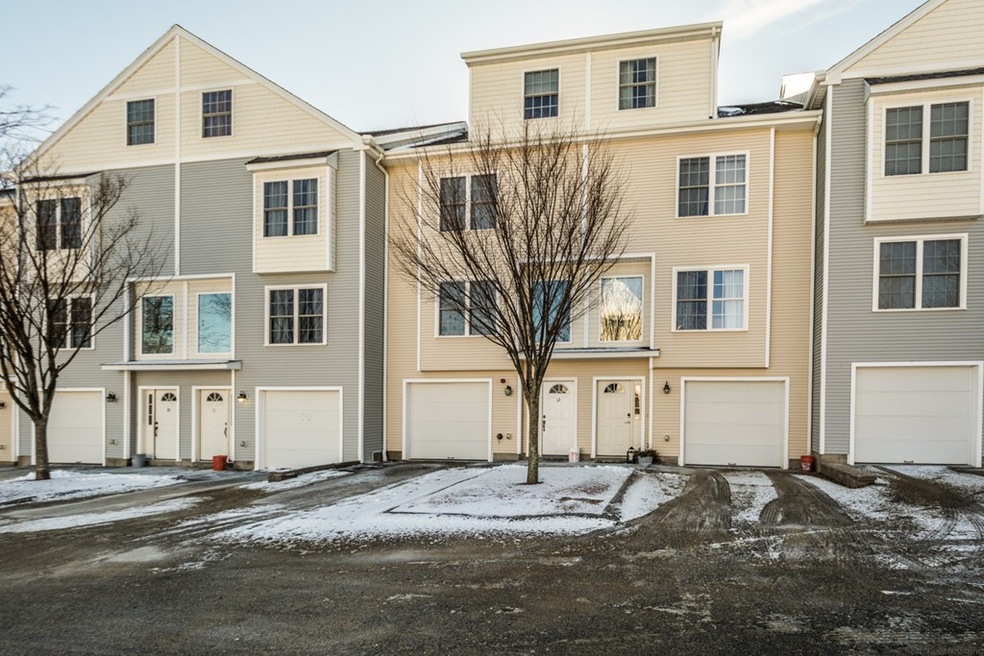 30 Rice Ln unit 13, Worcester, MA 01604 - photo 1