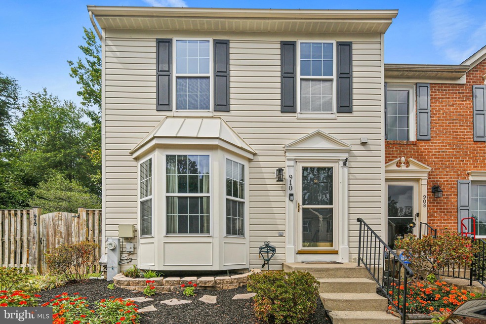 910 Chestnut Wood Ct, Chestnut Hill Cove, MD 21226 - photo 1