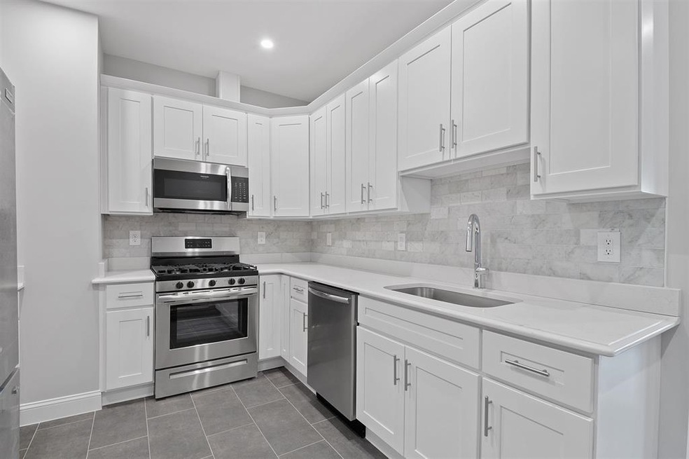 311-315 W Side Ave unit 207, Jersey City, NJ 07305 - photo 1