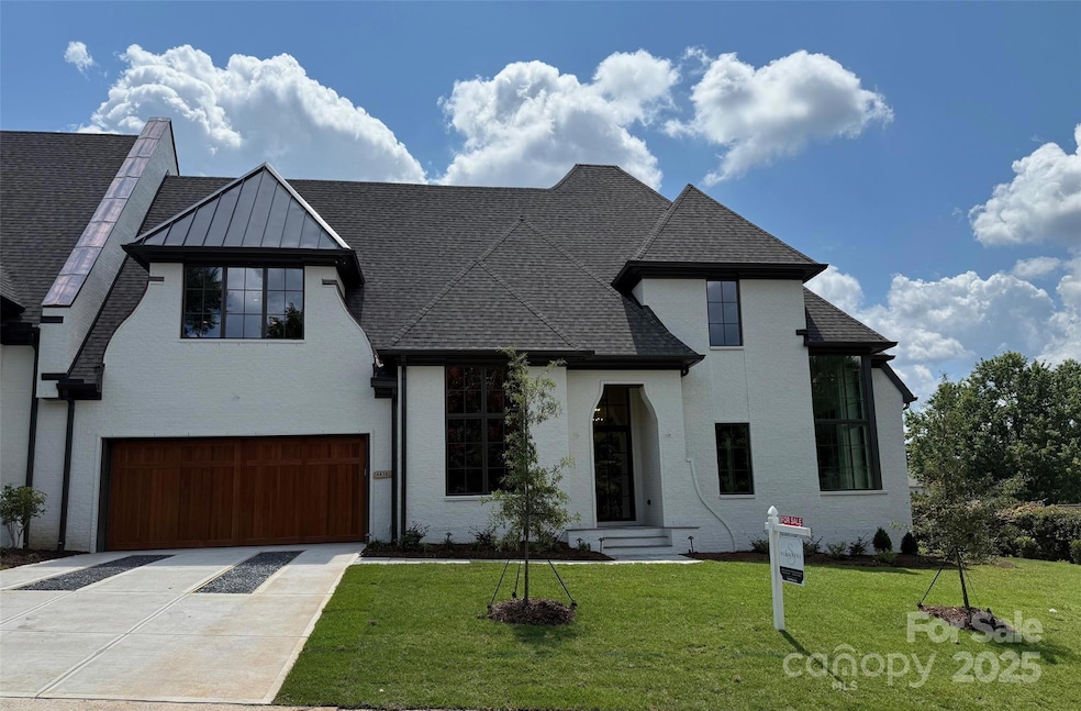 Sold $2,440,000 • Co-Listing Agent