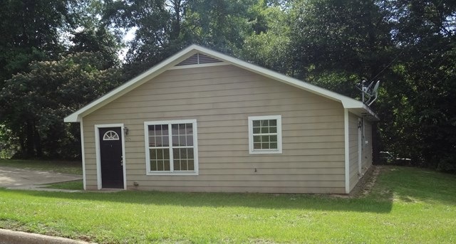 310 Scarborough Rd, Nacogdoches, TX 75961 - photo 1