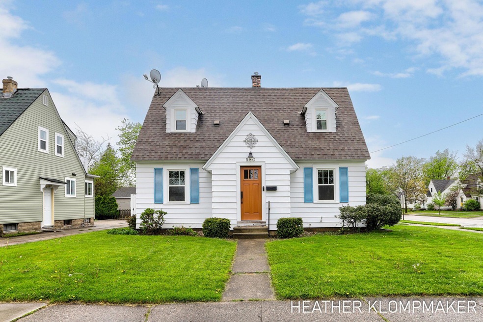 2-web-or-mls-580-washington-ave