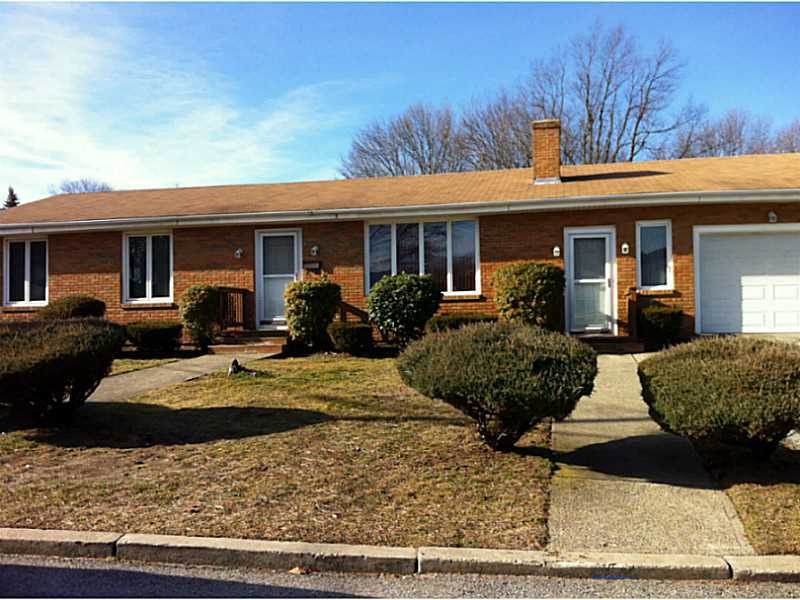 33 Blue Jay Dr, Cranston, RI 02920 - photo 1