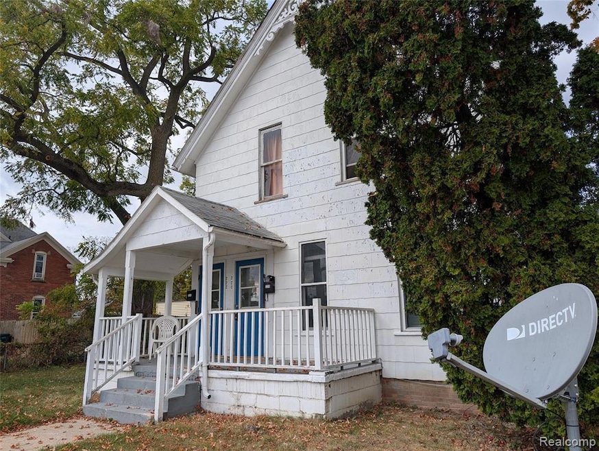 220 W Park St, Lapeer, MI 48446 - photo 1