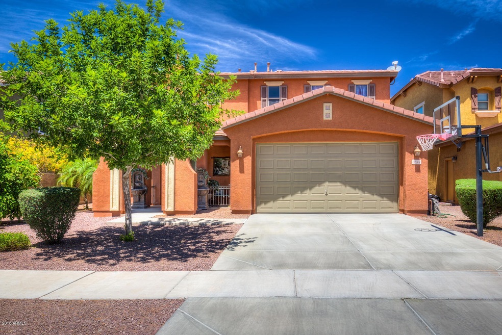 Garage/Front