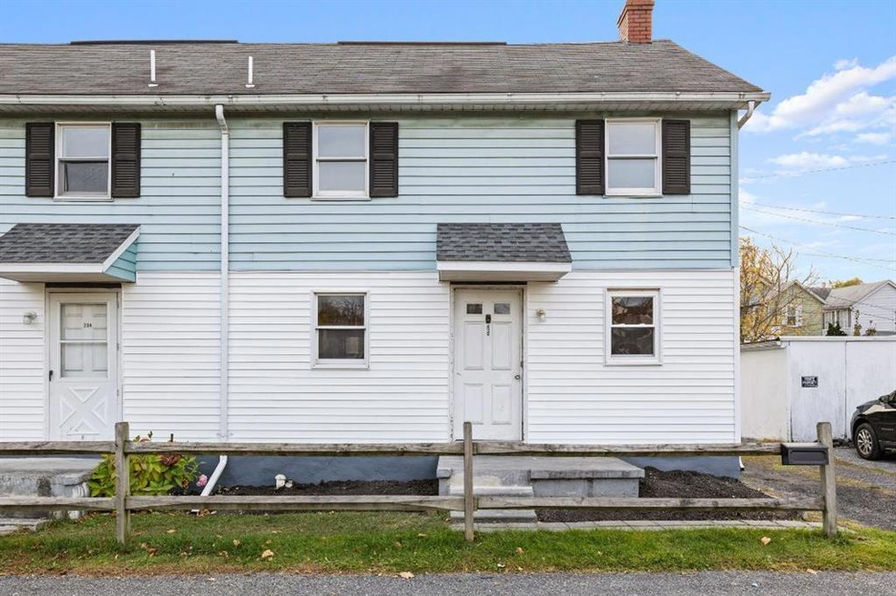 202 S Railroad St, Walnutport, PA 18088 - photo 1