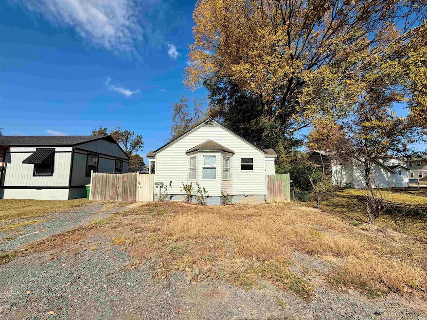 711 W 20th St, North Little Rock, AR 72114 - photo 1