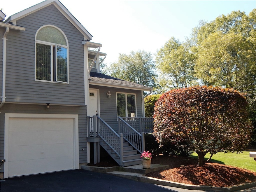 11 College Hill Rd unit 1A, Warwick, RI 02886 - photo 1