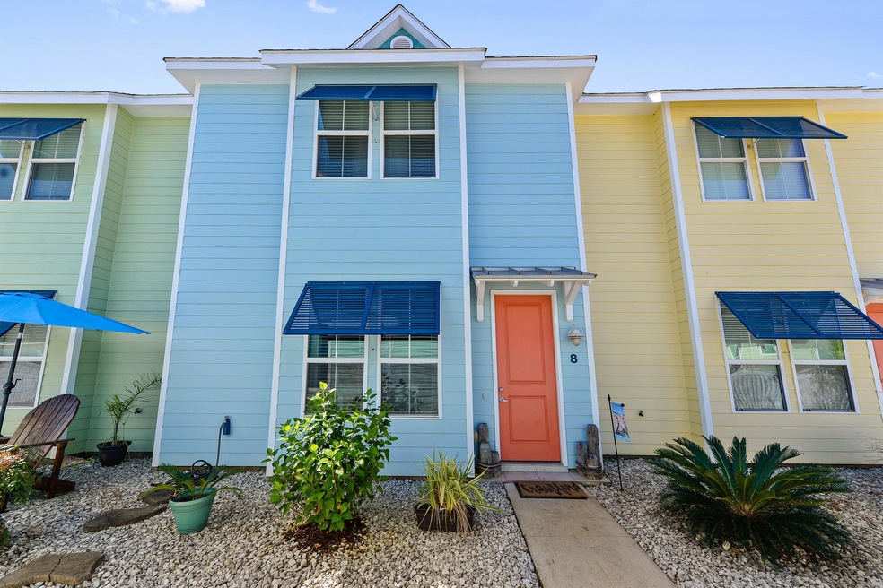 216 Carre Ct unit 8, Bay Saint Louis, MS 39520 - photo 1