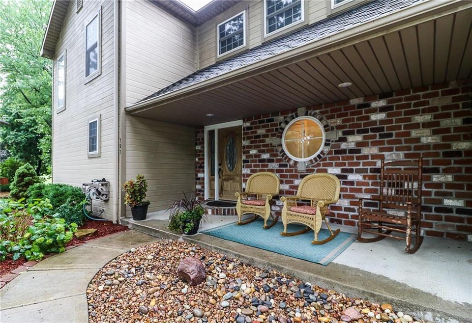 707 NW 16th St, Blue Springs, MO 64015 - photo 1