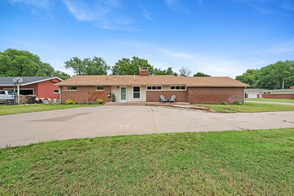 For Sale $270,000 • Co-Listing Agent