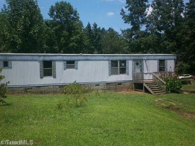 3599 Jennifer View Dr, Asheboro, NC 27205 - photo 1