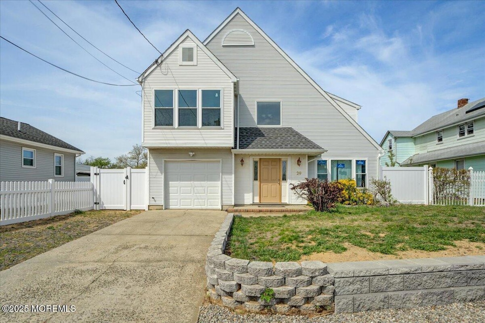 29 Lohsen Place, Keansburg, NJ 07758 - photo 1