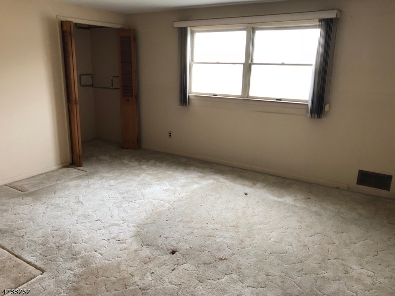 273 Hayes Dr, Saddle Brook, NJ 07663 - photo 1