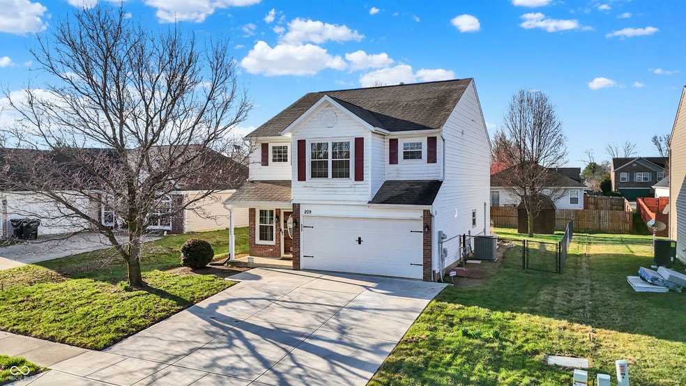 209 Allen Ln, Whiteland, IN 46184 - photo 1