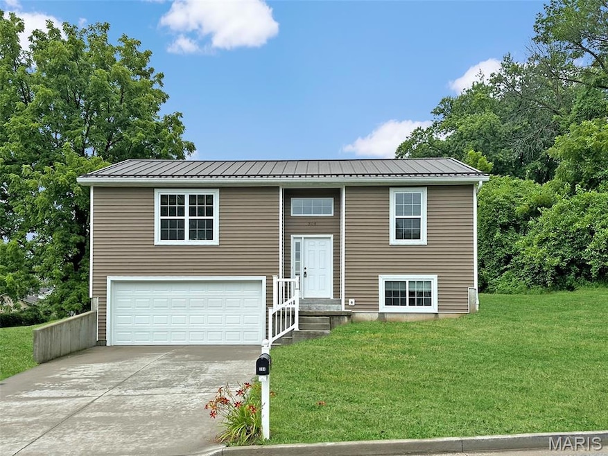 304 Vine St, New Haven, MO 63068 - photo 1