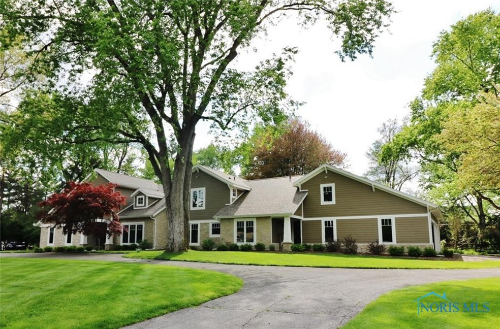 2507 Edgehill Rd, Ottawa Hills, OH 43615 - photo 1