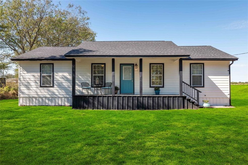 353 S Main St, Randolph, TX 75475 - photo 1