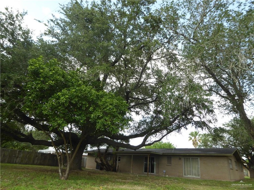 812 S Oregon Ave, Weslaco, TX 78596 - photo 1