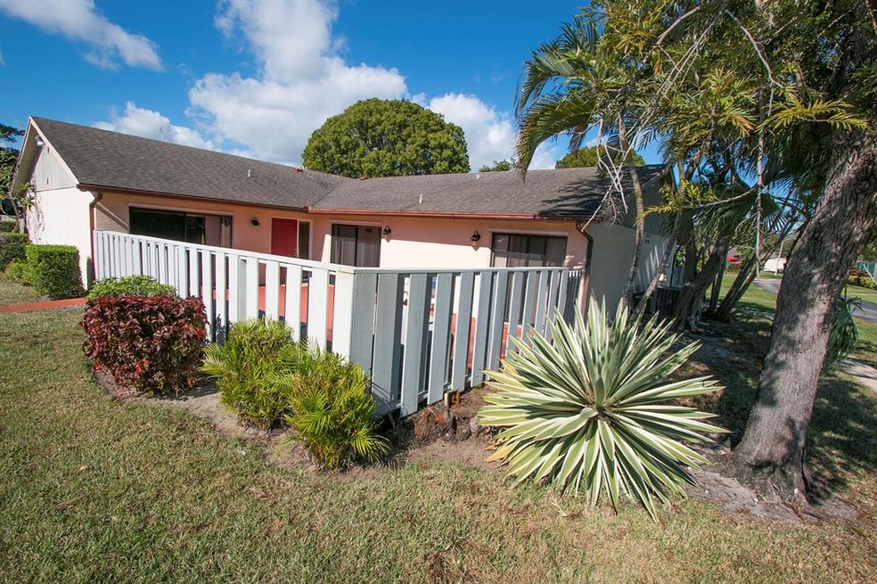 8117 Ambach Way, Hypoluxo, FL 33462 - photo 1