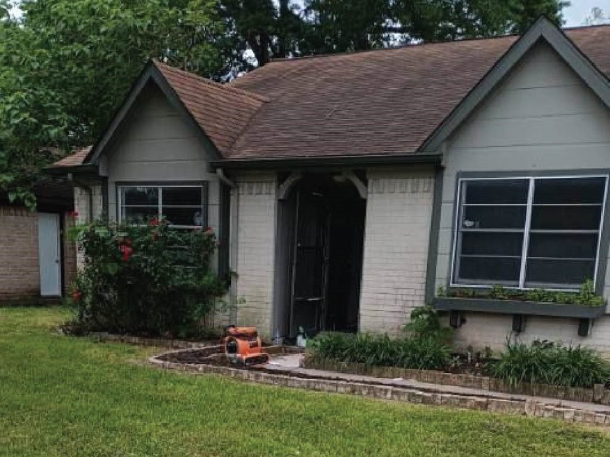 6927 Silver Star Dr, Houston, TX 77086 - photo 1