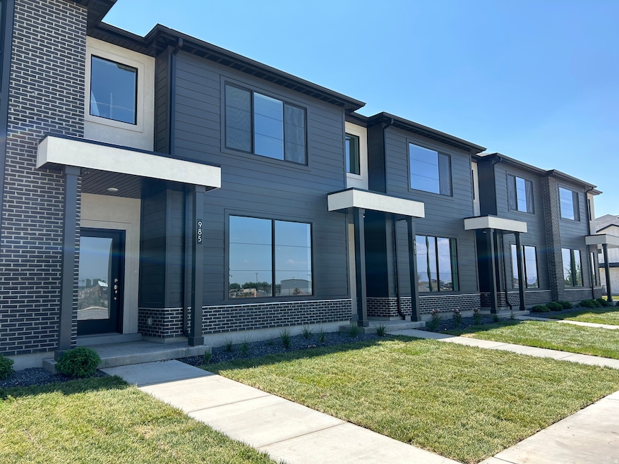 Contemporary home featuring a front yard