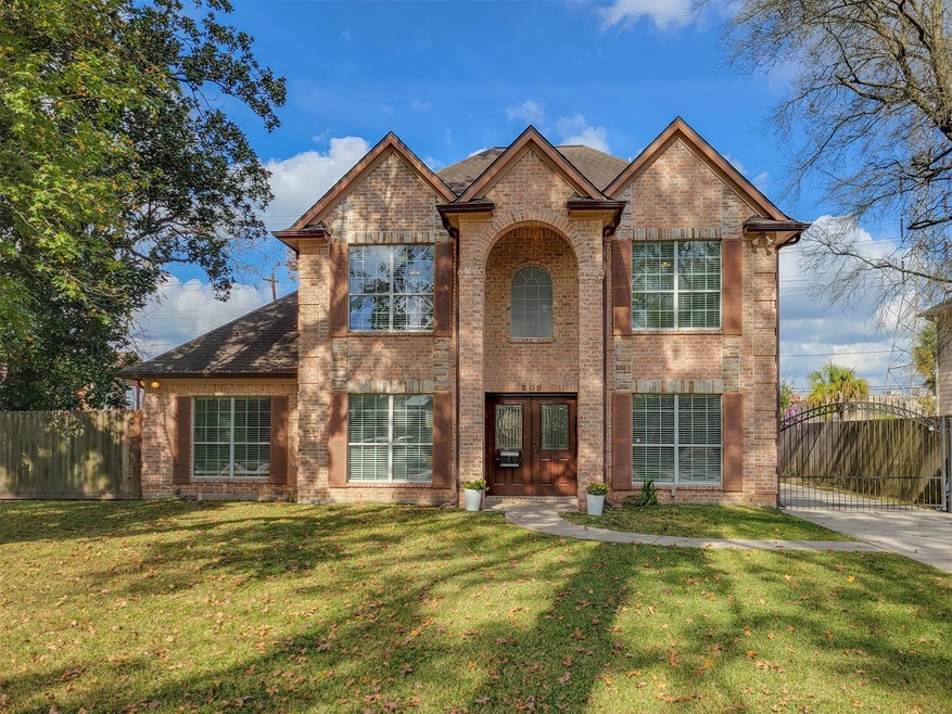 308 W 34th St, Houston, TX 77018 - photo 1