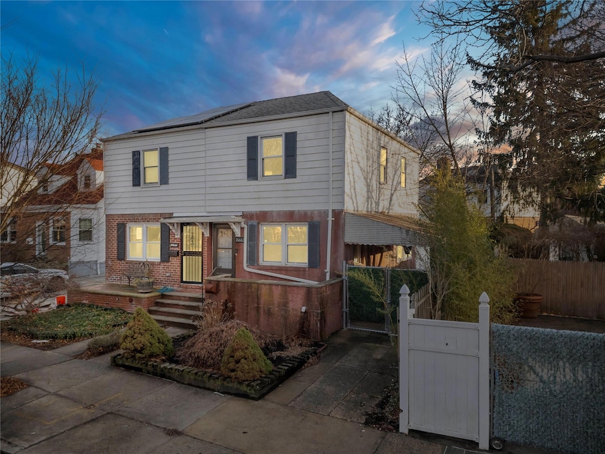 Pending $739,000 • Co-Listing Agent