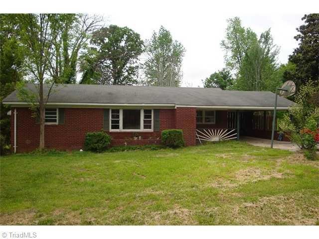 210 Greenvale Rd, Asheboro, NC 27203 - photo 1