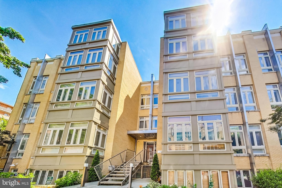 2363 Champlain St NW unit 25, Washington, DC 20009 - photo 1