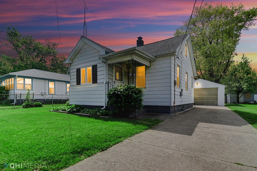 85 Lansing St, La Porte, IN 46350 - photo 1