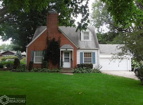 1406 S Elm St, Shenandoah, IA 51601 - photo 1