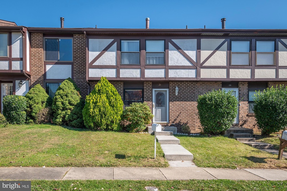 21 Bernadotte Ct, Parkville, MD 21234 - photo 1