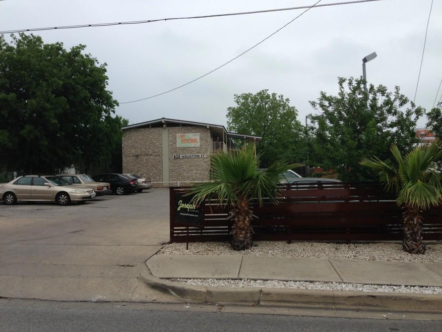View of front of house featuring a fenced front y