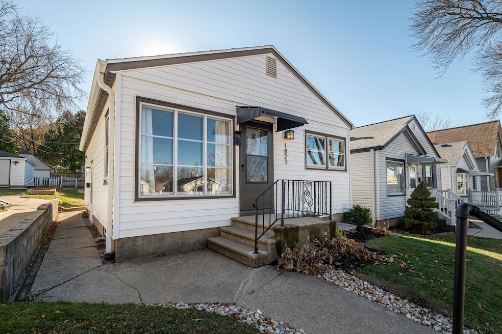 1821 E Euclid Ave unit 1823, Milwaukee, WI 53207 - photo 1