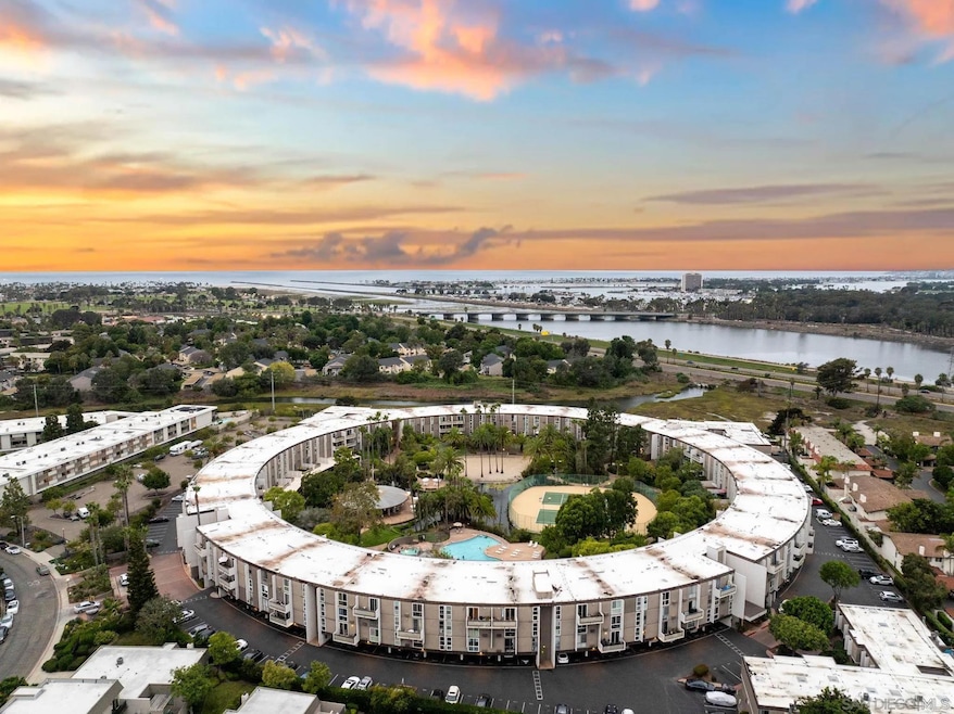 Pacific Isle Condominiums unit 308, San Diego, CA 92110 - photo 1