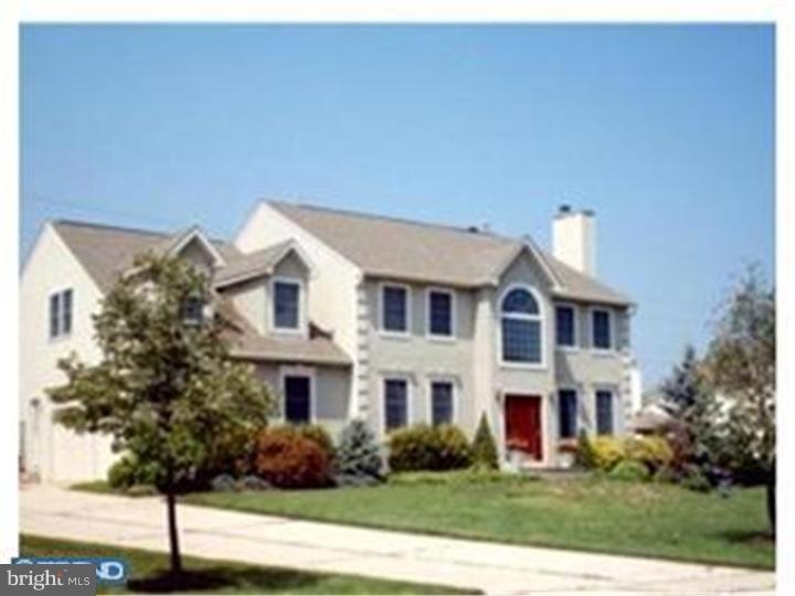 12 Hilltop Dr, Mount Laurel, NJ 08054 - photo 1