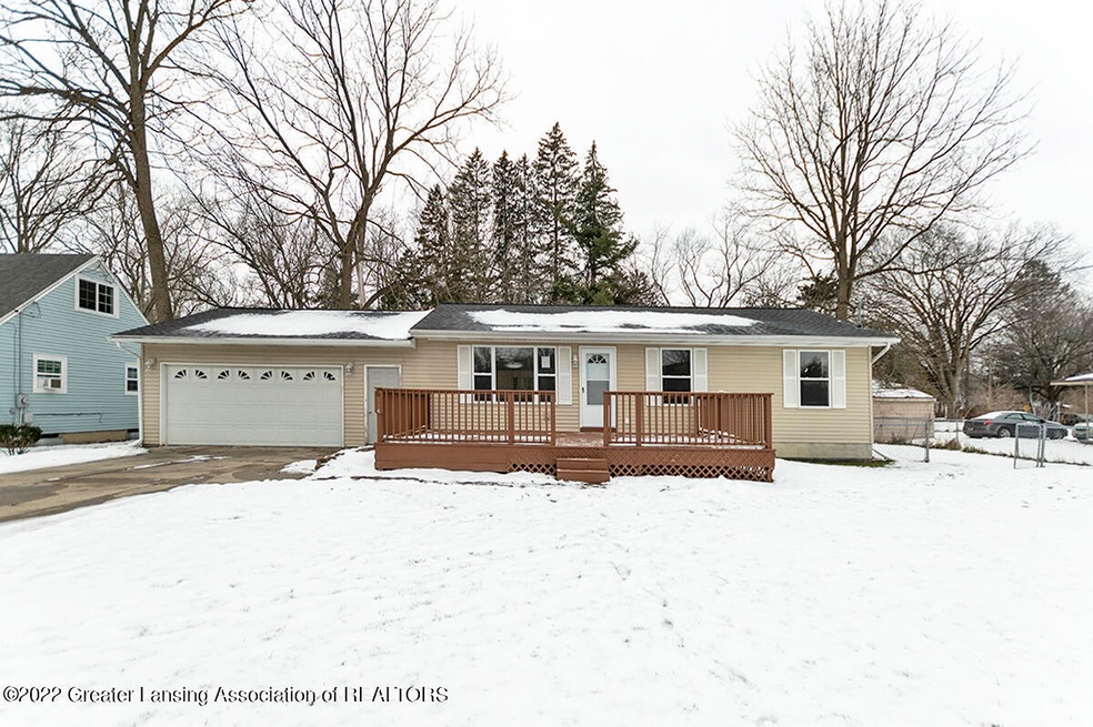 6114 Sommerset Rd, Lansing, MI 48911 - photo 1