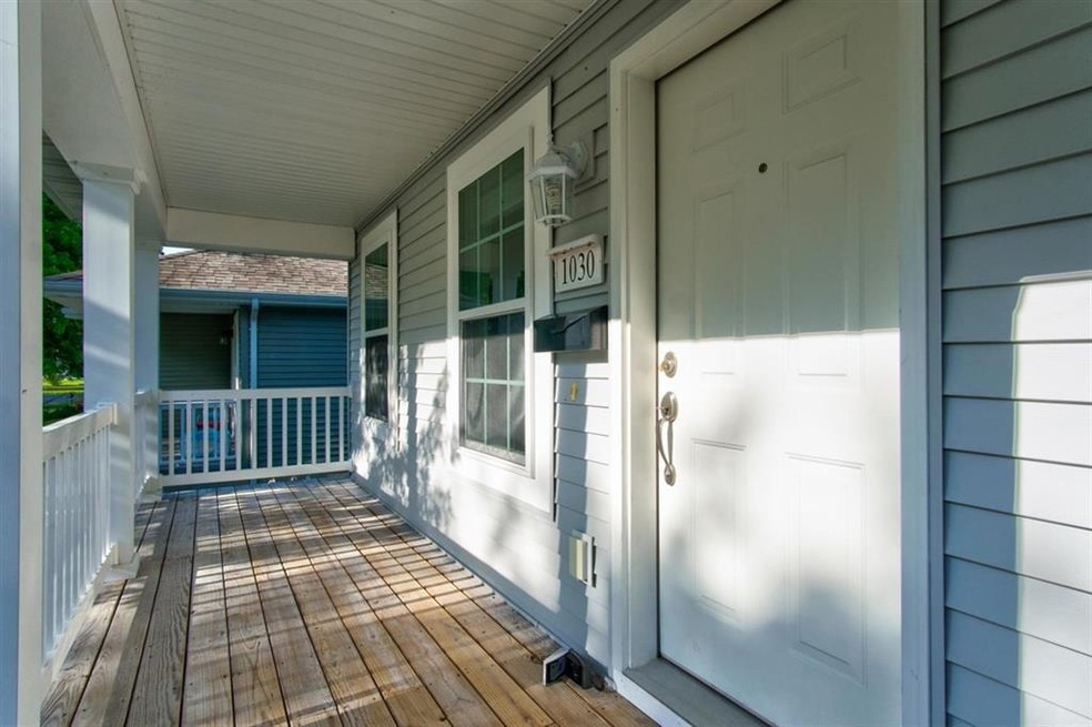 1030 8th St NW, Cedar Rapids, IA 52405 - photo 1