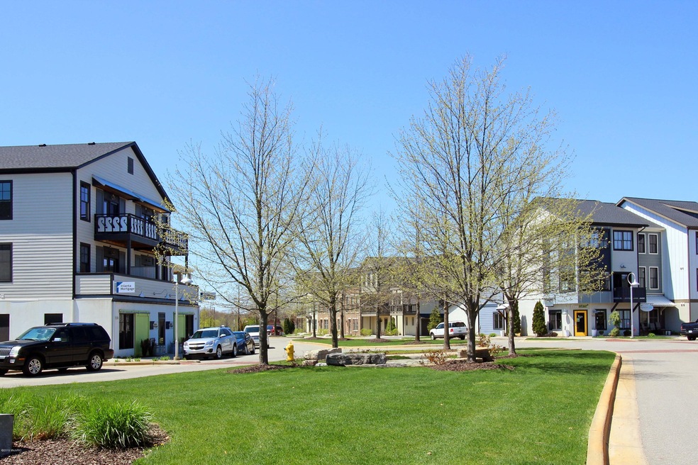 2039 Celadon Dr NE unit 62, Grand Rapids, MI 49525 - photo 1