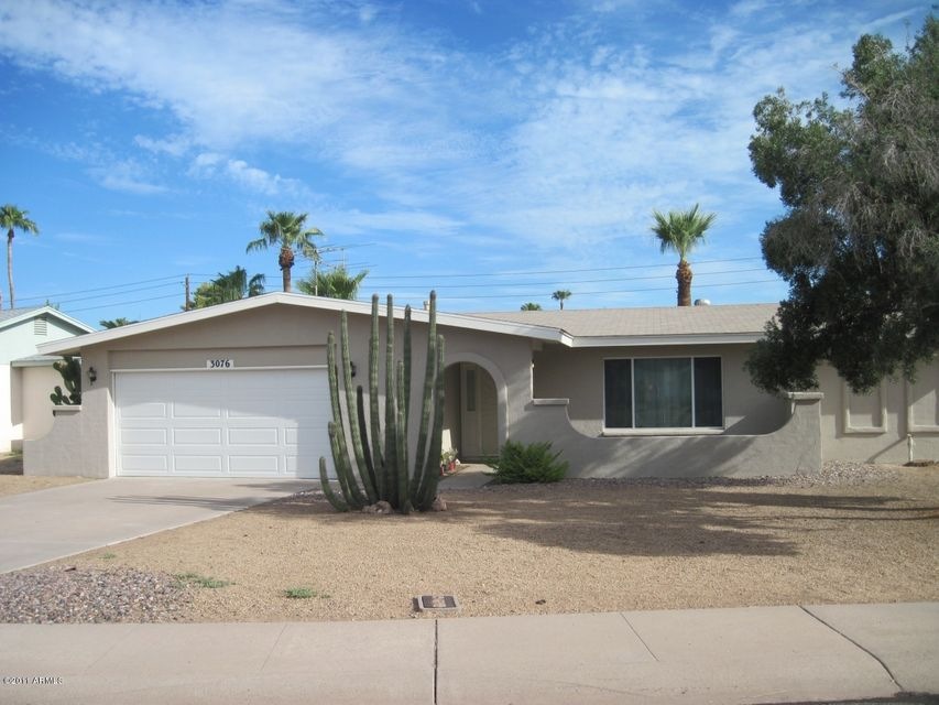 Front of Onyx house