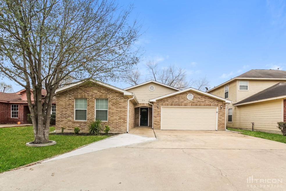 6556 T C Jester Blvd, Houston, TX 77091 - photo 1