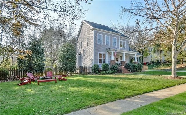 Welcome home to this adorable house in the perfect
