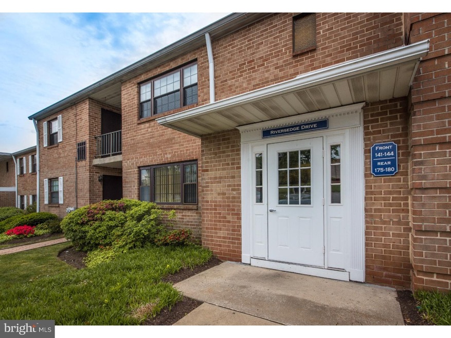143 Riversedge Dr, Norristown, PA 19403 - photo 1