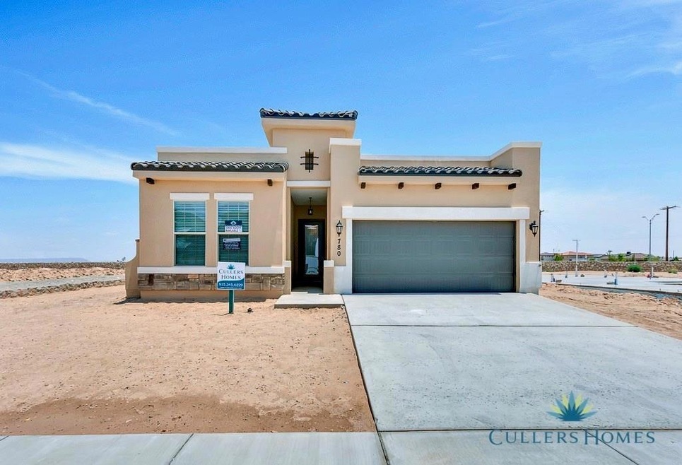 896 Muffleson St, El Paso, TX 79928 - photo 1