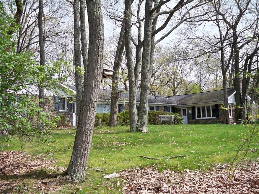 7540 Mountain Ln, Stroudsburg, PA 18360 - photo 1