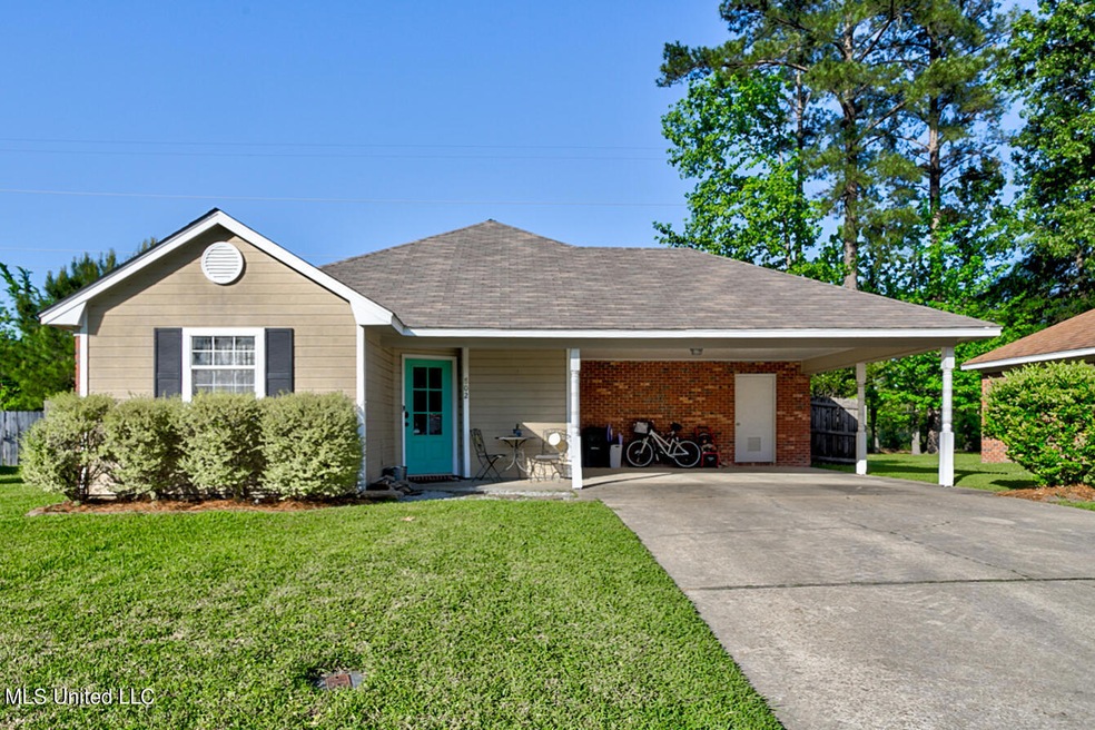 802 Mockingbird cir ext final-9