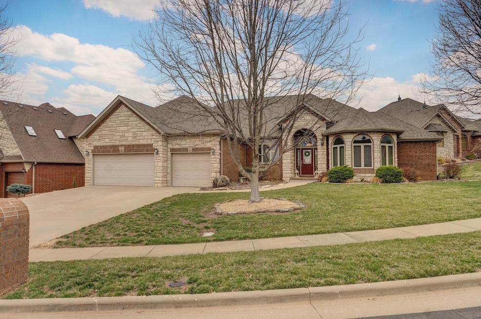 5917 S Nettleton Ave-1